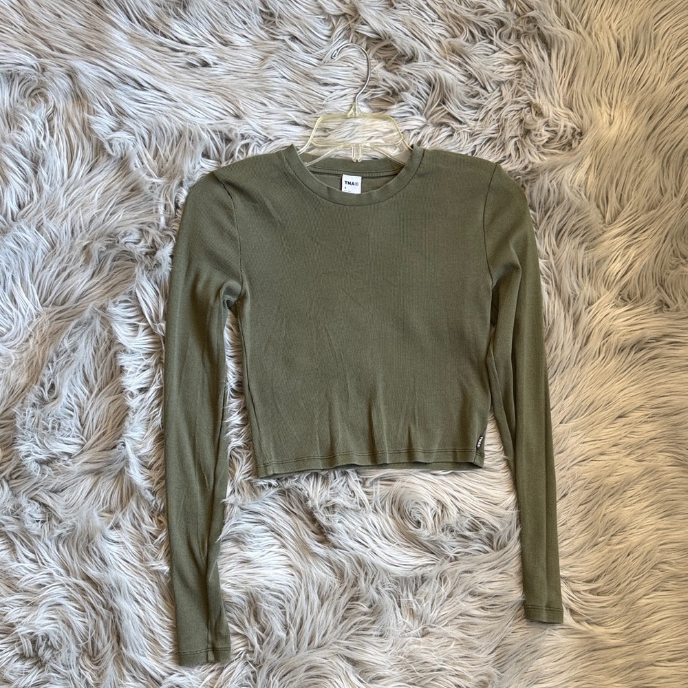 Aritzia TNA Olive Cropped Long-Sleeve Top
